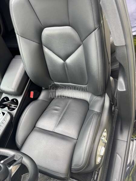 Porsche Macan Pano Air
