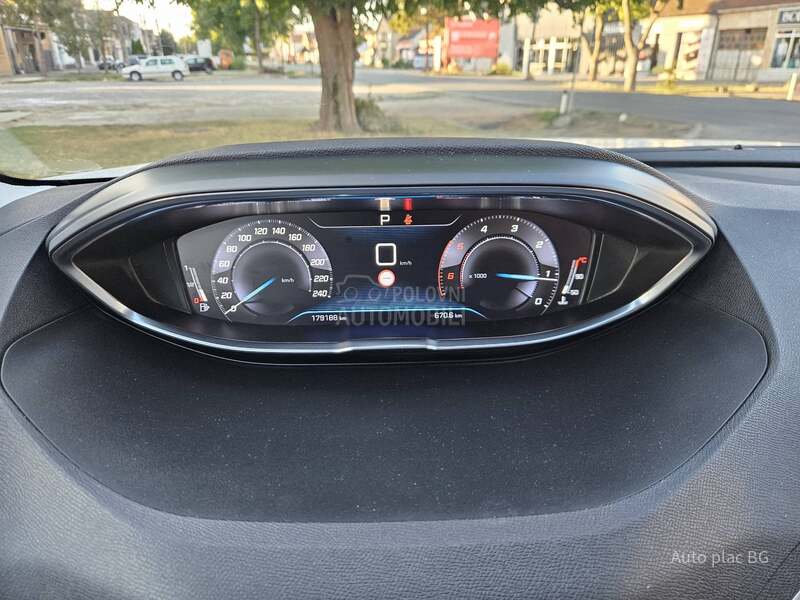 Peugeot 3008 1.5Hdi ACTIVE