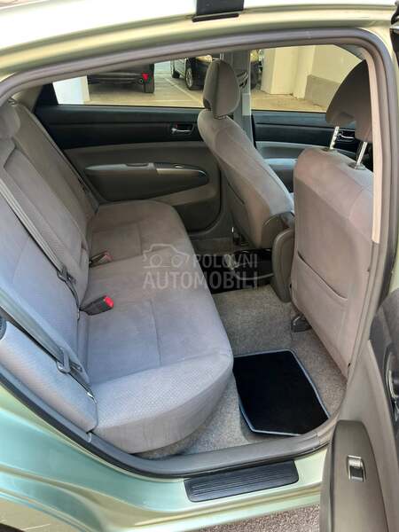 Toyota Prius HiBRID/ŠVAJCARSKA