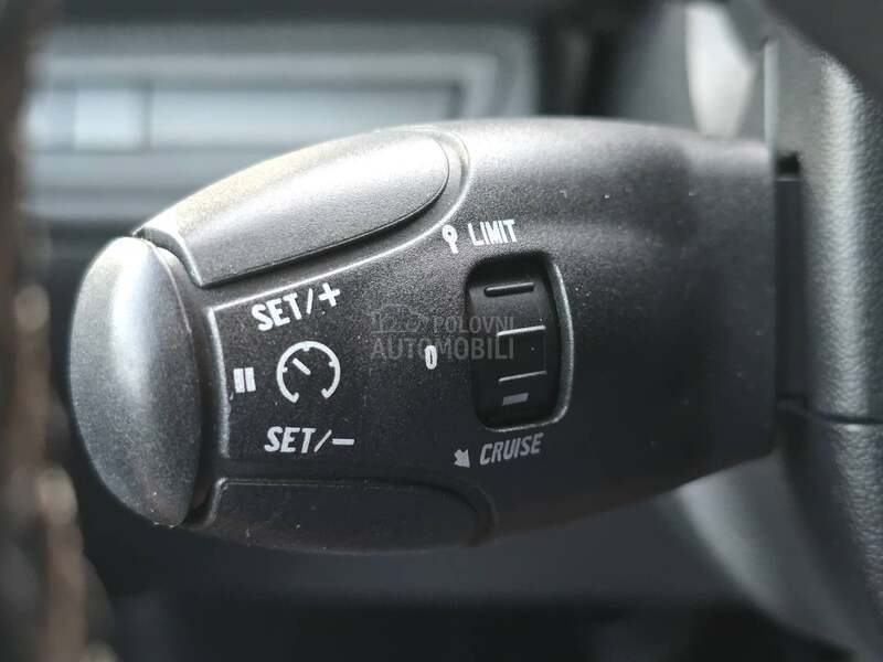 Peugeot 208 1.2 vti Allure