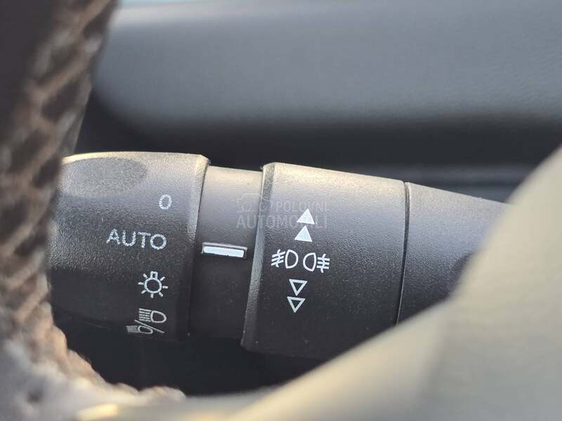 Peugeot 208 1.2 vti Allure