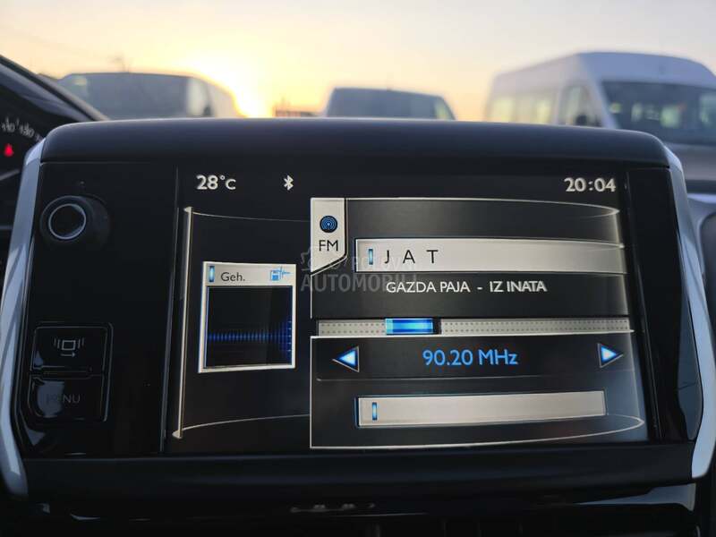 Peugeot 208 1.2 vti Allure