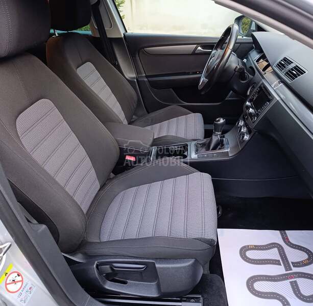 Volkswagen Passat B7 1.6HIGHLINE