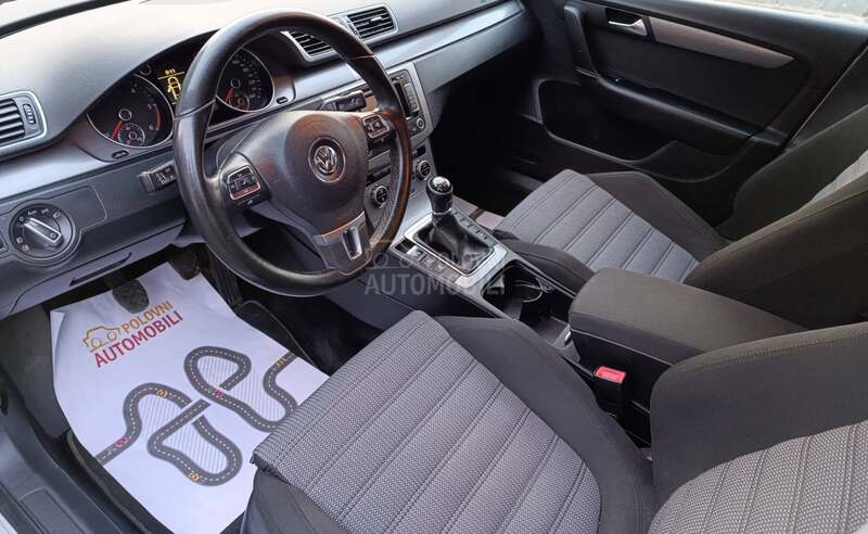 Volkswagen Passat B7 1.6HIGHLINE