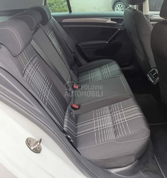 Volkswagen Golf 7 LOUNGE