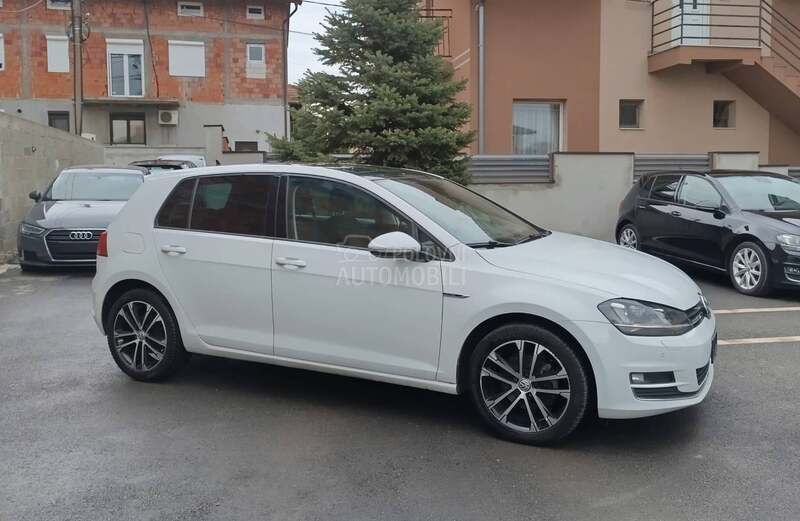 Volkswagen Golf 7 LOUNGE