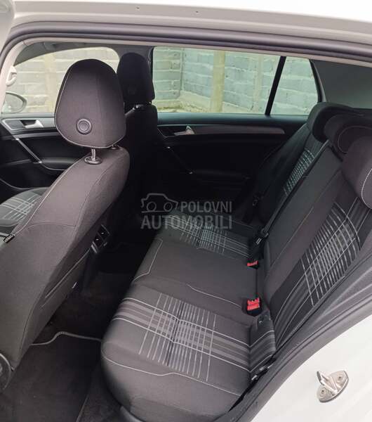 Volkswagen Golf 7 LOUNGE