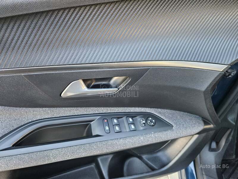 Peugeot 3008 1.5Hdi KAM/LED/NAV