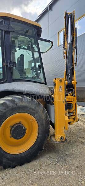 JCB 4CX