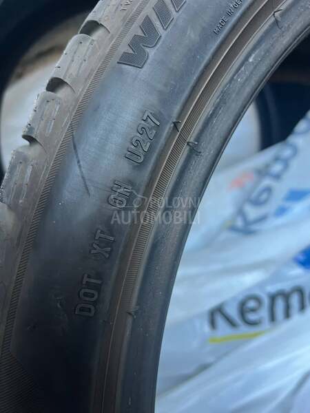 Pirelli 275/35 R21 Zimska