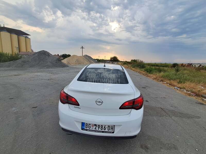 Opel Astra L 1.4
