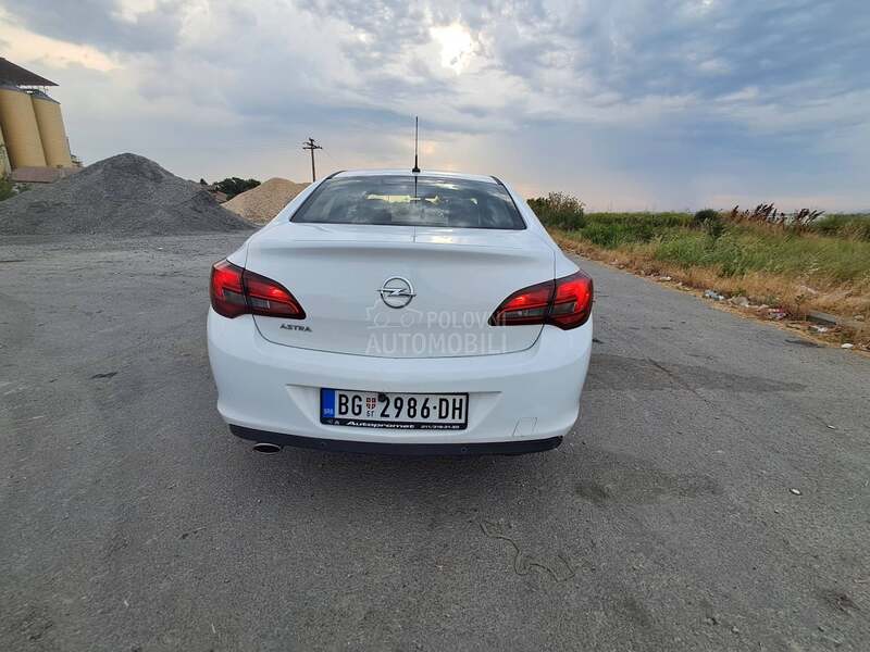 Opel Astra L 1.4