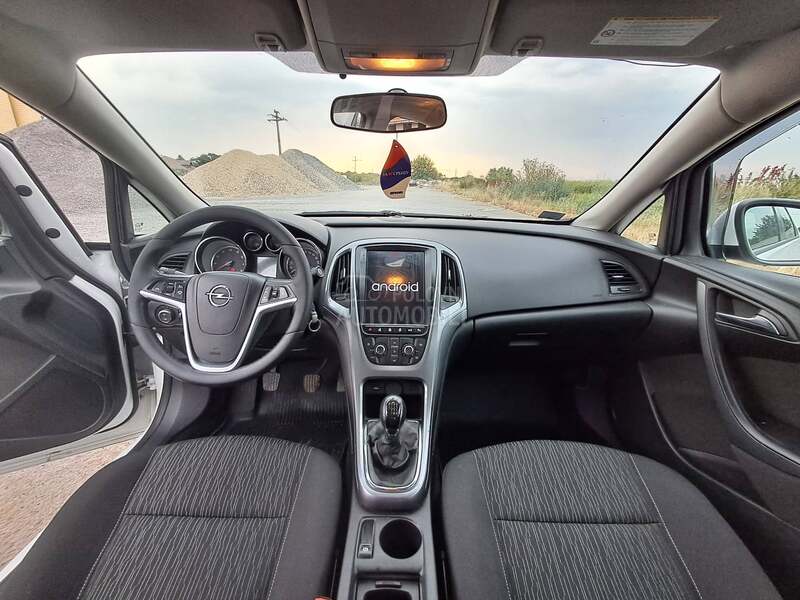 Opel Astra L 1.4