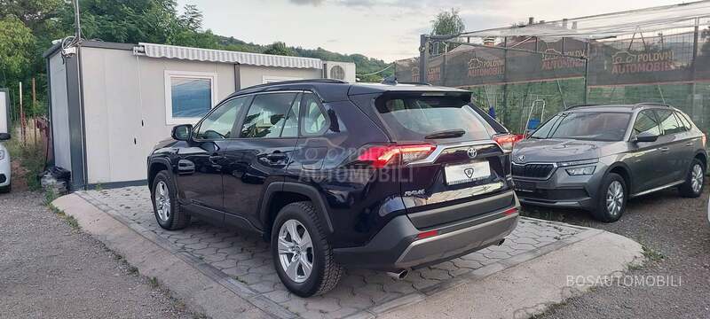 Toyota RAV 4 2.5 Hibrid Business