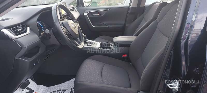 Toyota RAV 4 2.5 Hibrid Business