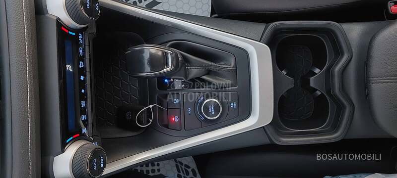 Toyota RAV 4 2.5 Hibrid Business
