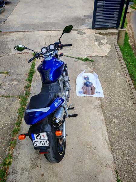 Honda Hornet e3