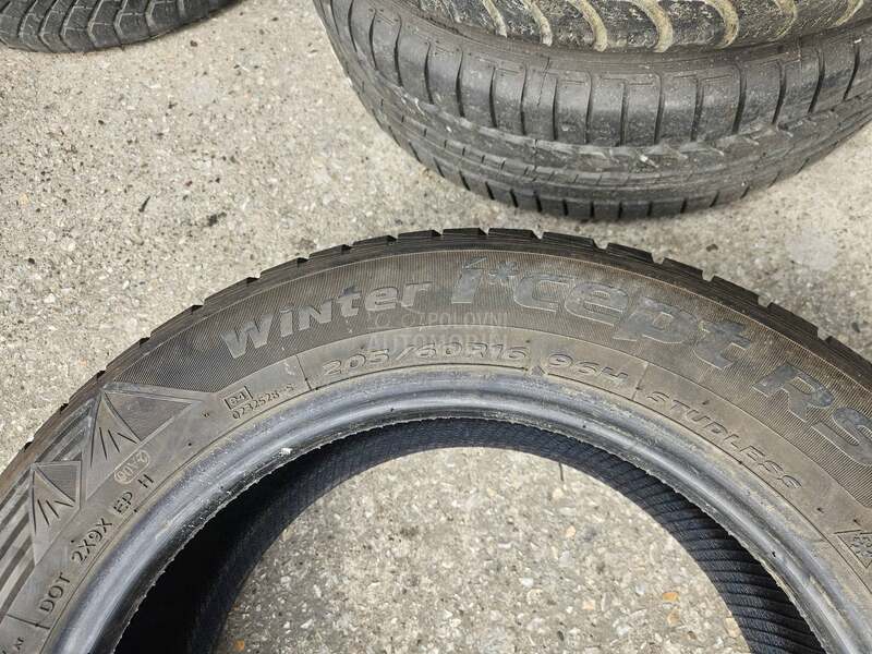 Hankook 205/60 R16 Zimska