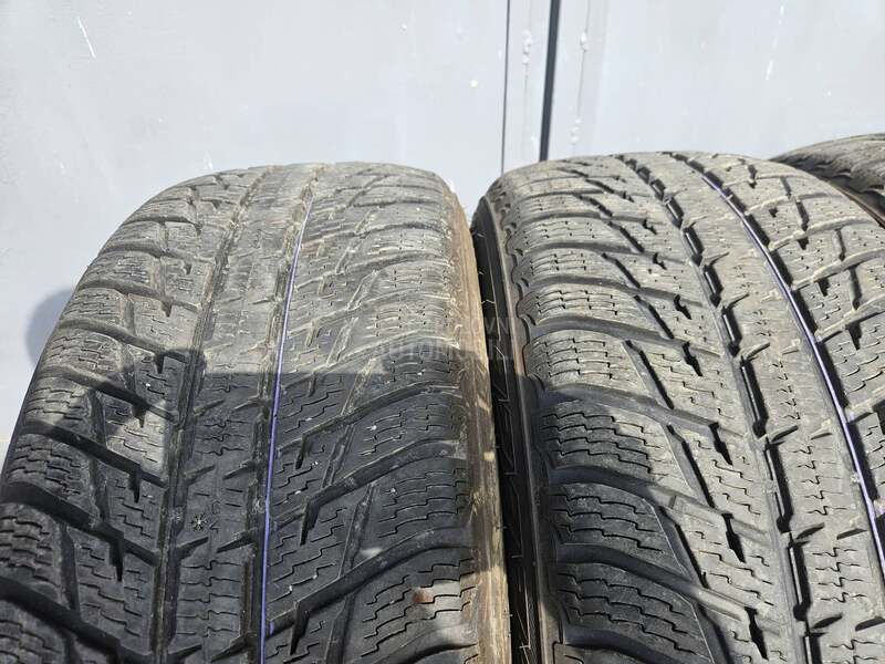 Nokian 235/60 R16 Zimska