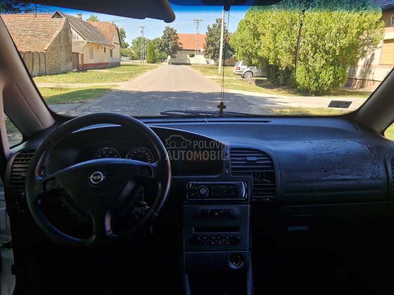 Opel Zafira 