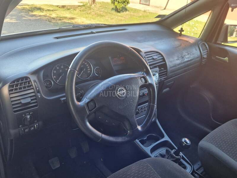 Opel Zafira 
