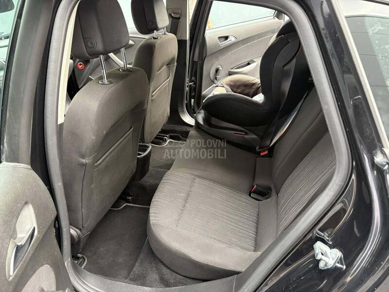 Opel Astra J 