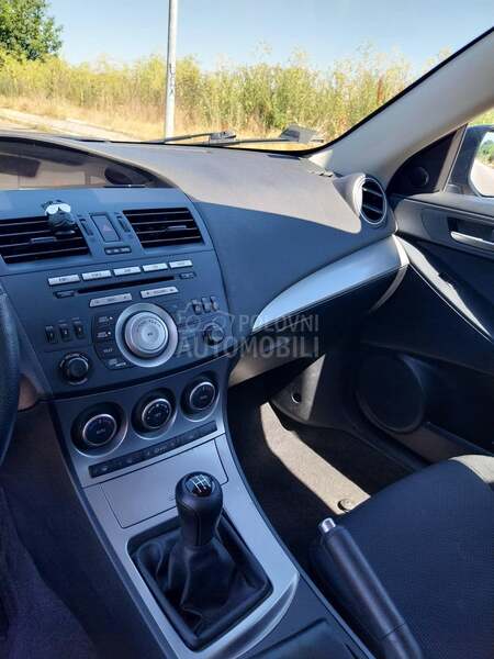 Mazda 3 1.6b CH