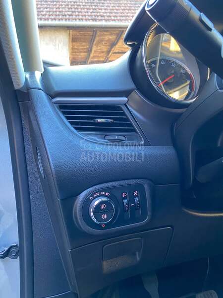 Opel Zafira Servis uradjen