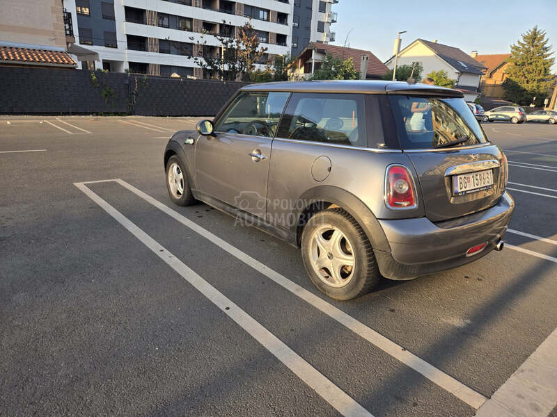 MINI One 