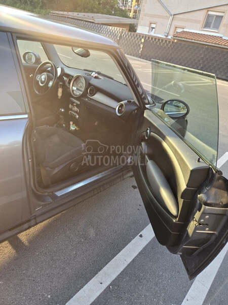 MINI One 