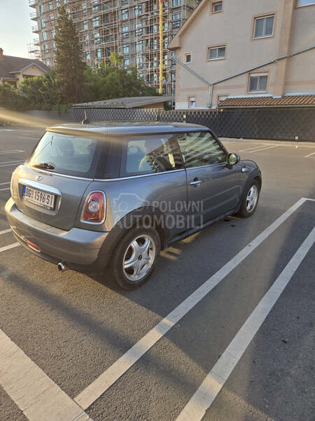 MINI One 
