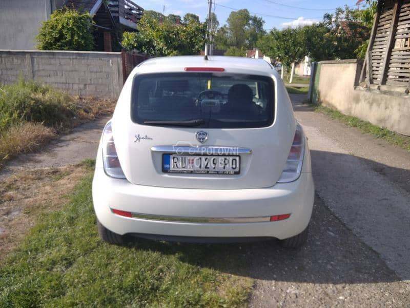 Lancia Ypsilon 1.4 16v