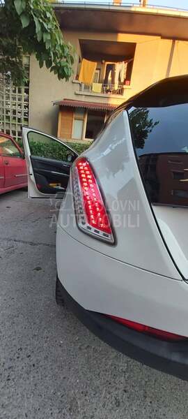 Lancia Delta TWIN TURBO 1.9.