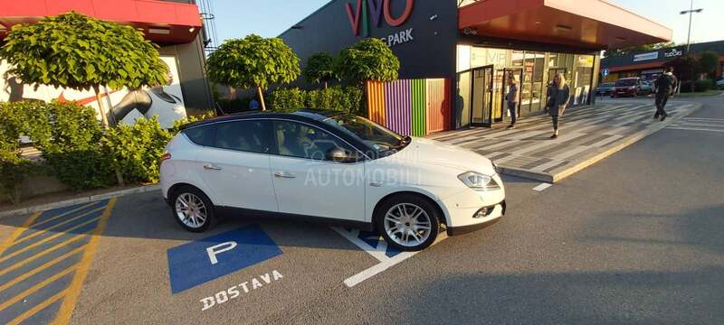 Lancia Delta TWIN TURBO 1.9.