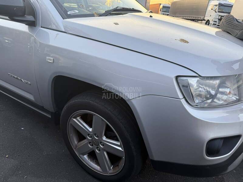 Jeep Compass -  kompletan auto u delovima