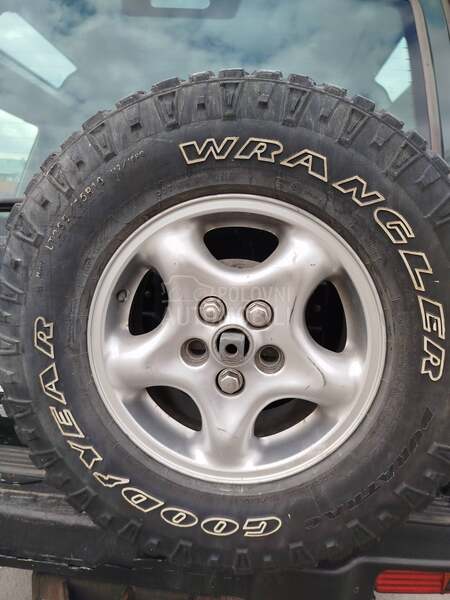 Land Rover Discovery 