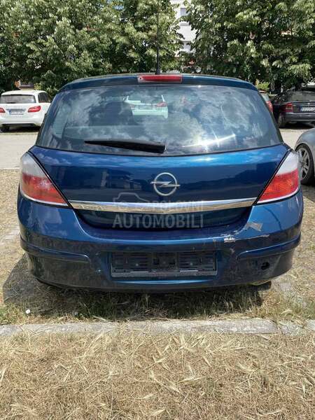 Opel Astra H 