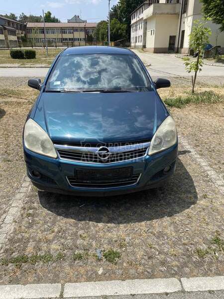 Opel Astra H 