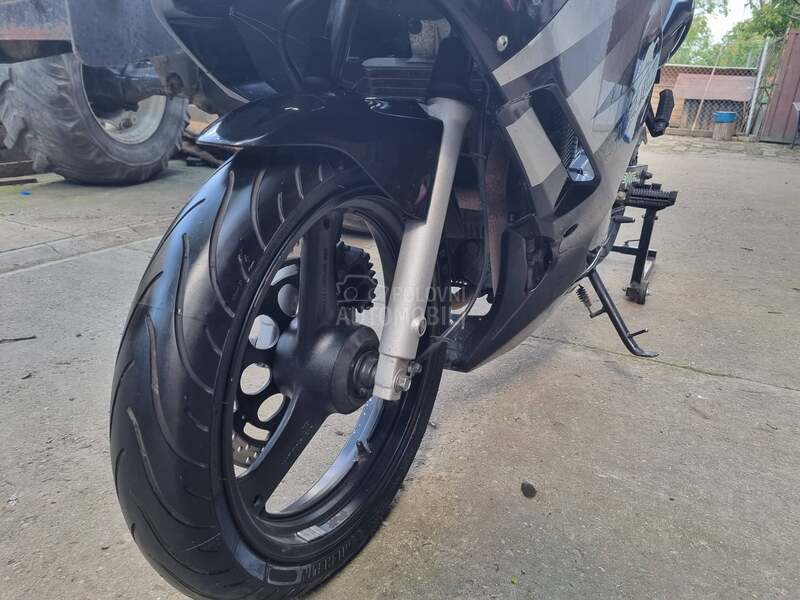 Suzuki Suzuki GS500F A2 OPIS
