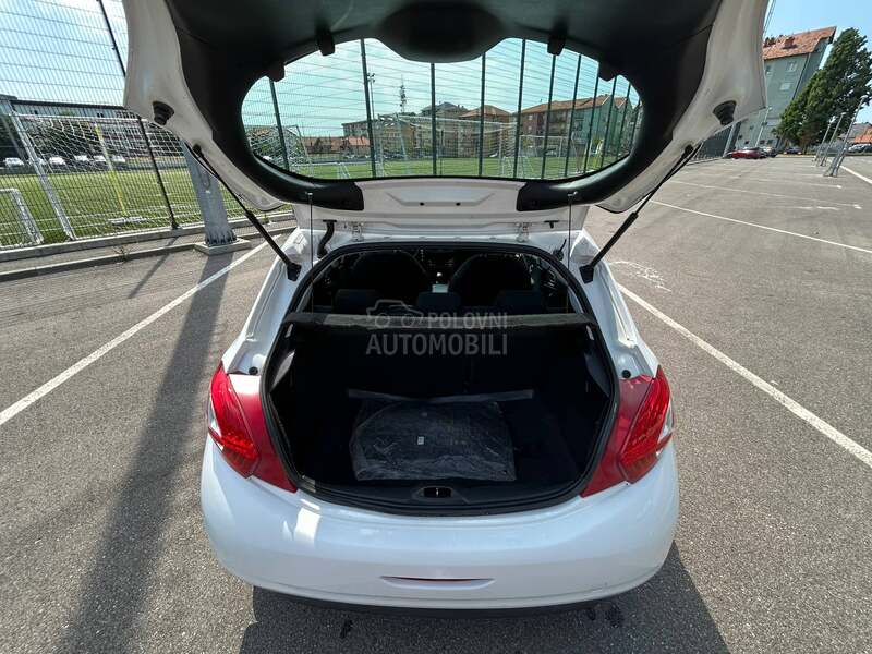 Peugeot 208 1.4hdi