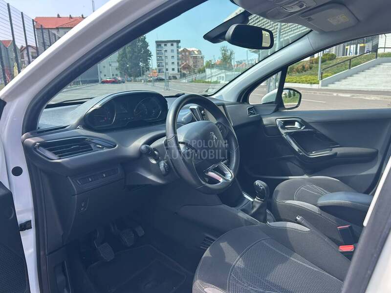 Peugeot 208 1.4hdi