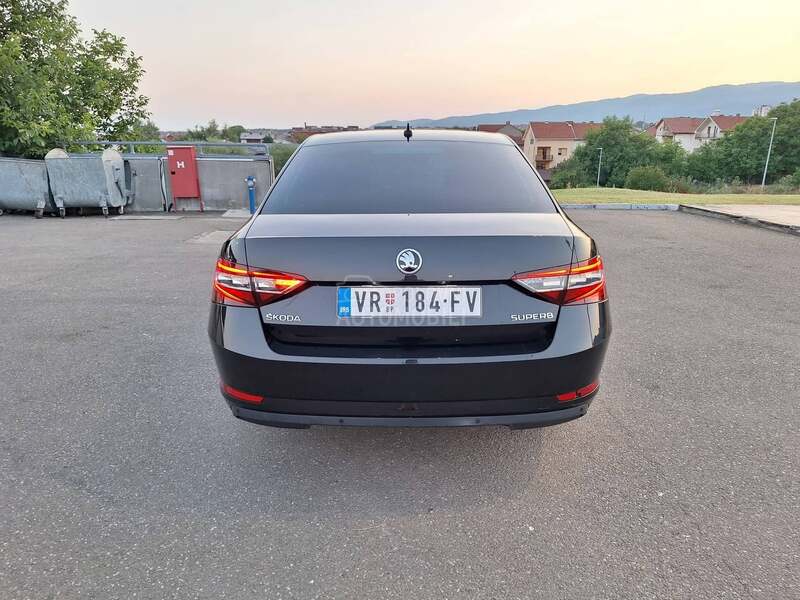 Škoda Superb 