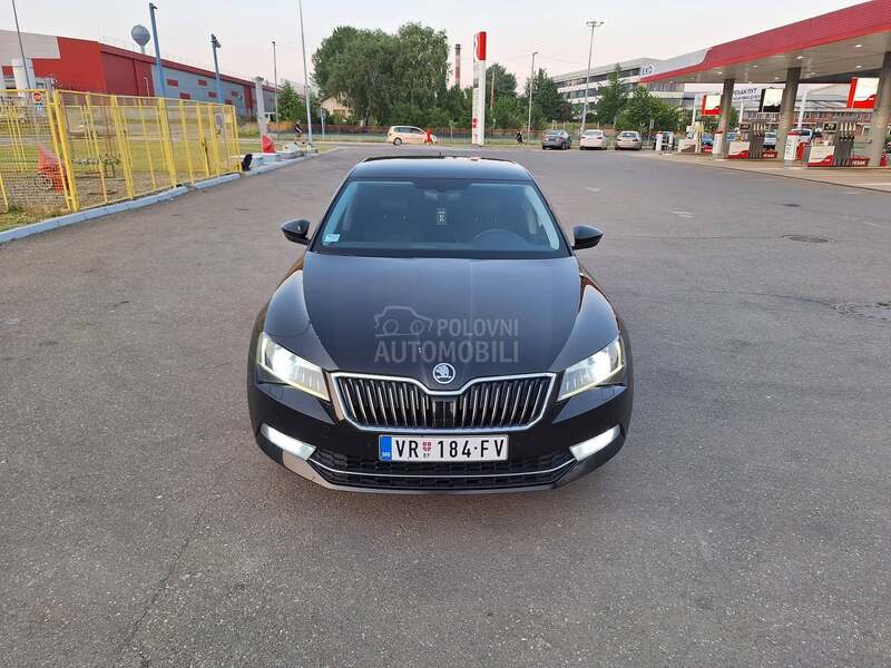 Škoda Superb 