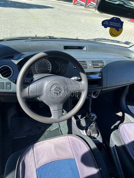 Suzuki Swift 1.3