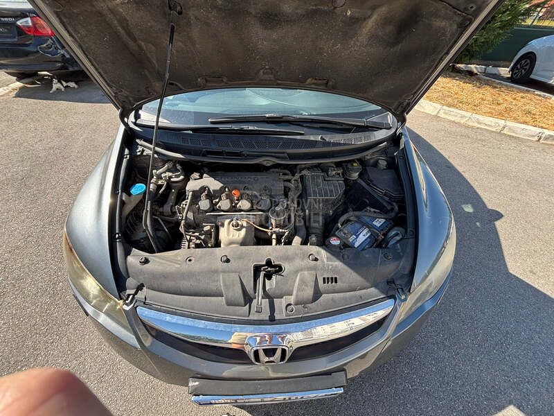Honda Civic 1.8 MT Executive