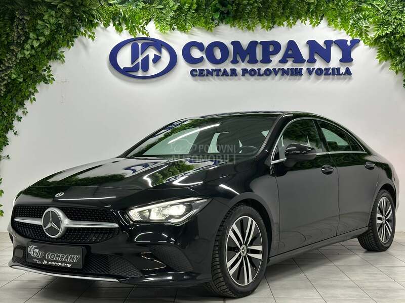 Mercedes Benz CLA 180 AMB AUT