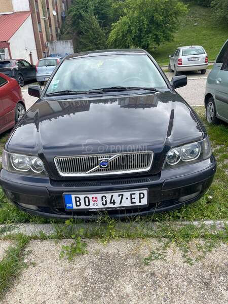 Volvo V40 