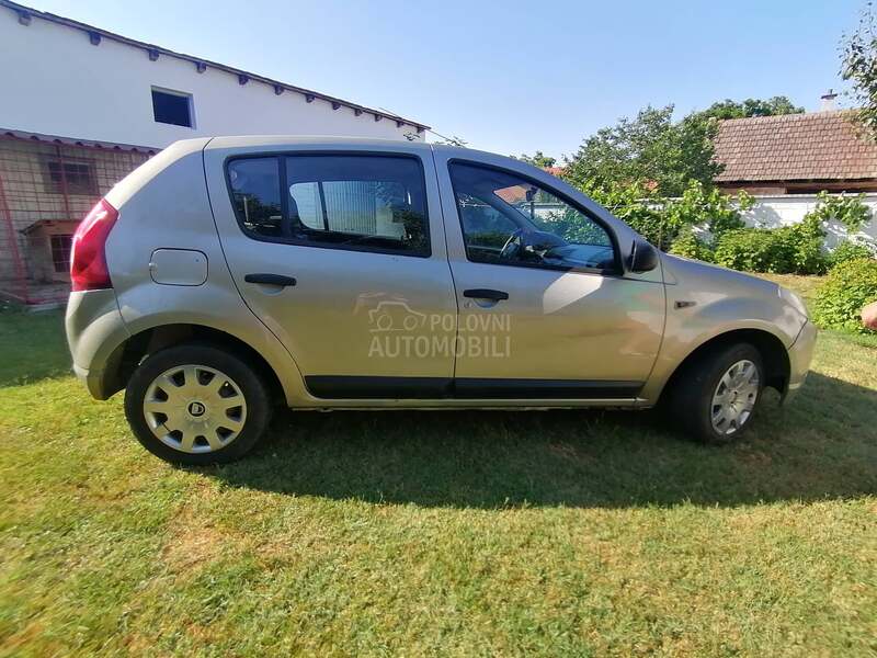 Dacia Sandero 