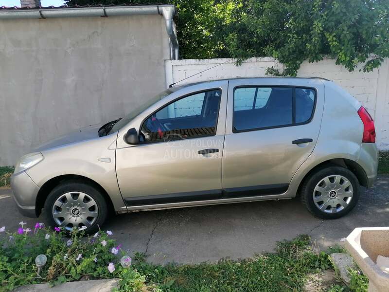 Dacia Sandero 