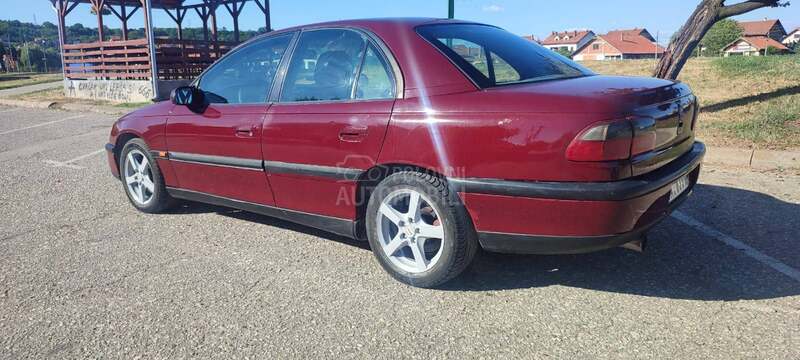 Opel Omega 2.0i
